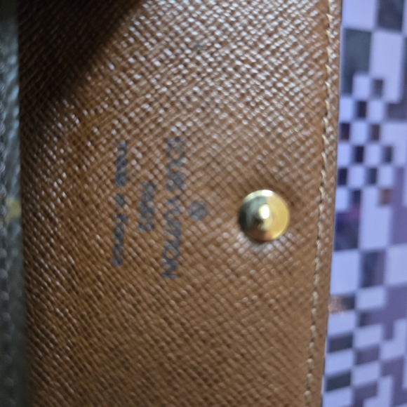 Louis Vuitton Monogram 4 Keyring  Keycase - Picture 3 of 4